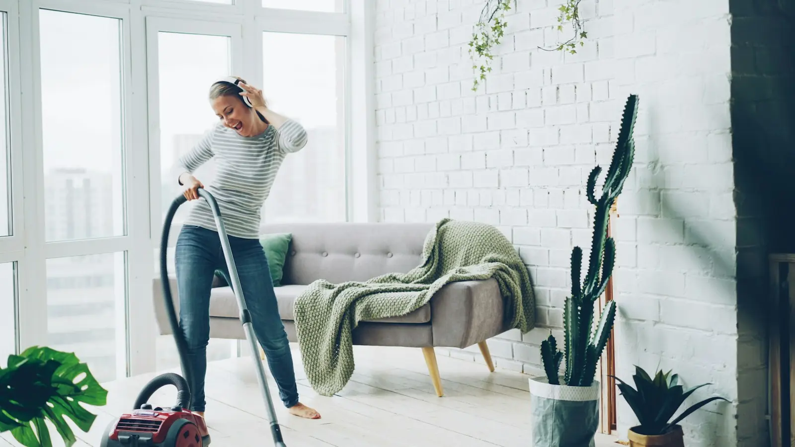 General In-House Cleaning by Articles Cleaning Services